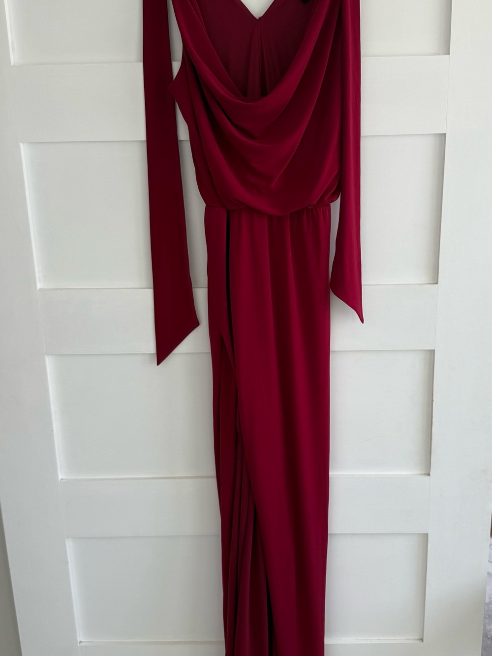 CrΓͺpe Scoopneck Gown by Halston Heritage